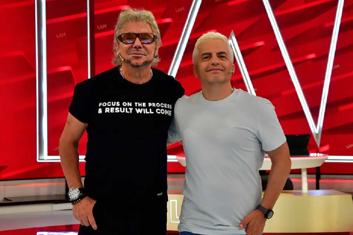 Beto Casella junto a Ángel de Brito en el estudio de LAM.