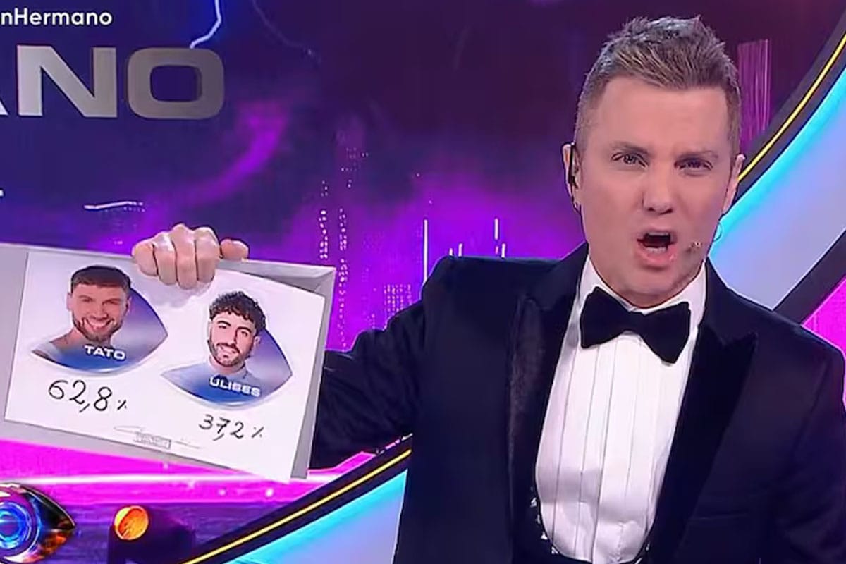 Foto de Santiago del Moro presentando a Tato como ganador de Gran Hermano 2025